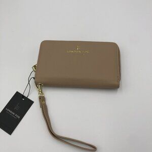 London Fog Bradford Single Zip‎ Wallet With Front Flap & Wrist Strap Latte NWT